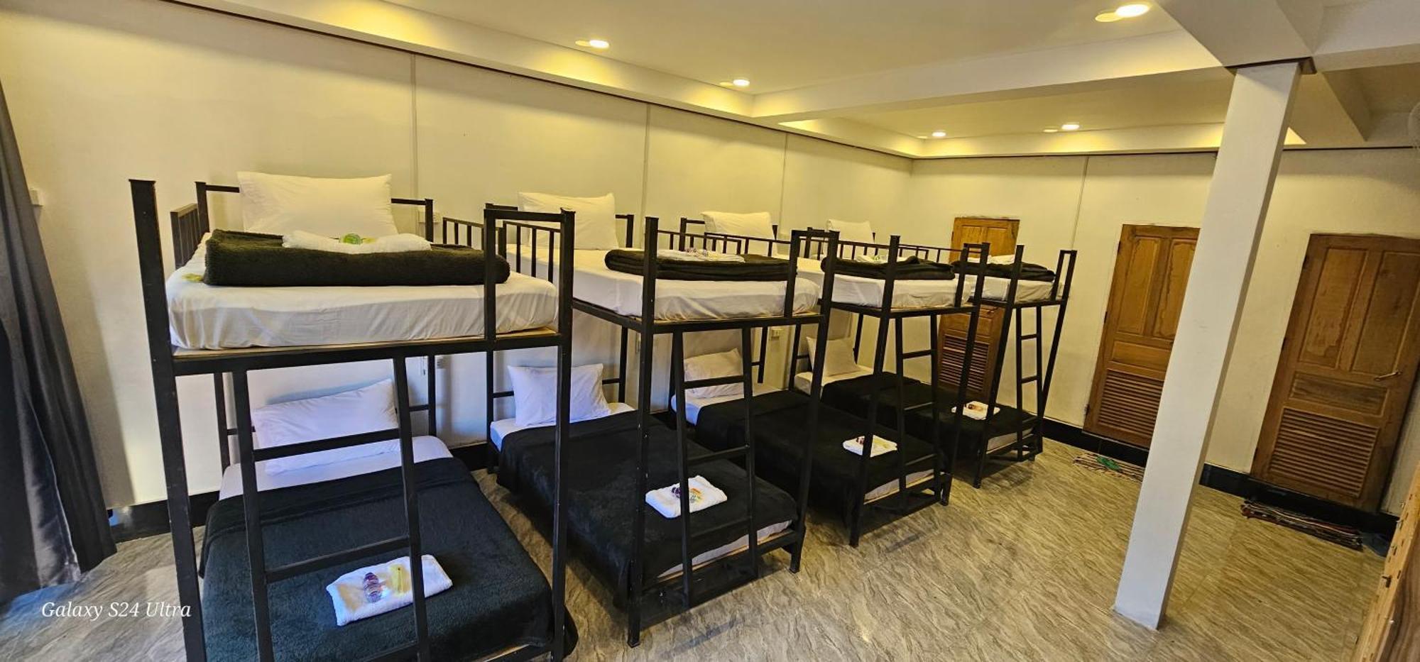 Inn Riverside Hostel Pb Pakbeng Ngoại thất bức ảnh